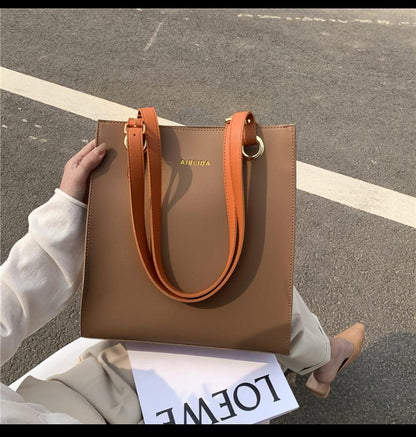 Albeida Tote Bag for Ladies – Style Meets Functionality