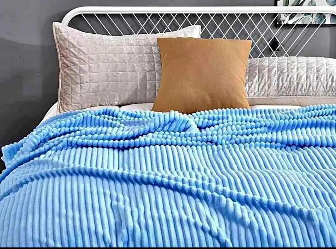 Velvet Touch Fleece Blanket – Ultimate Softness & Comfort