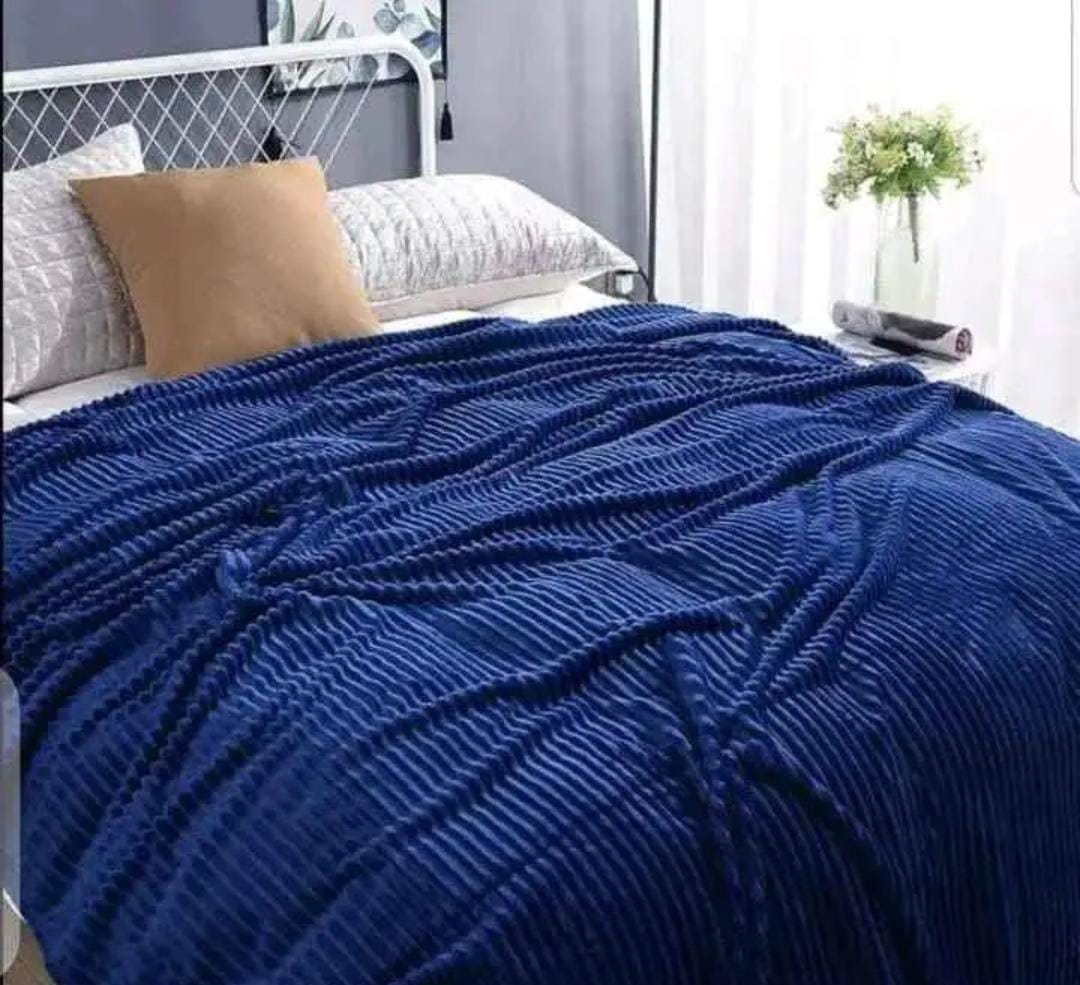 Velvet Touch Fleece Blanket – Ultimate Softness & Comfort