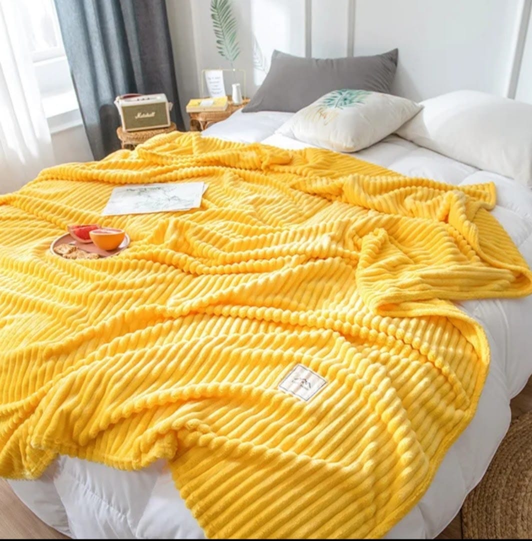 Velvet Touch Fleece Blanket – Ultimate Softness & Comfort