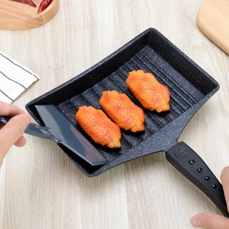 Non-Stick Tamagoyaki Omelette Pan - Perfect for Japanese Rolled Eggs
