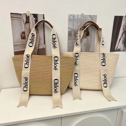 Chloé Woody raffia tote bag.