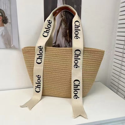 Chloé Woody raffia tote bag.